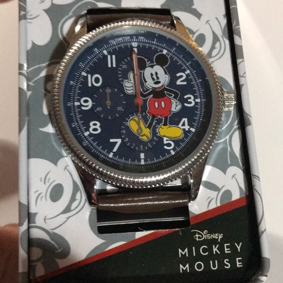 Disney Mickey Mouse watch with brown band classic vintage
